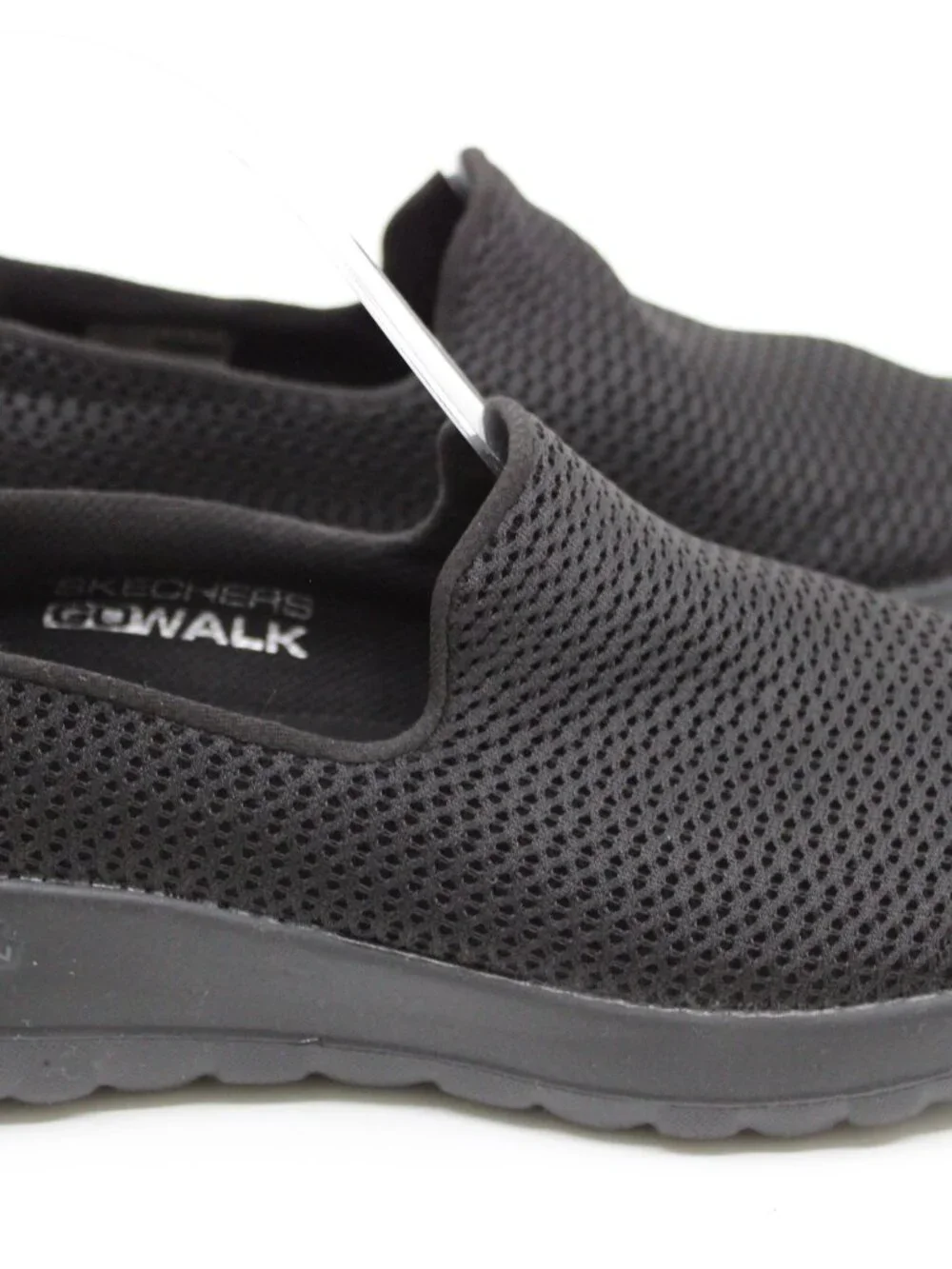 Skechers Goga Walk Women Black Shoes SZ 6M Slip on Mesh Casual Walking